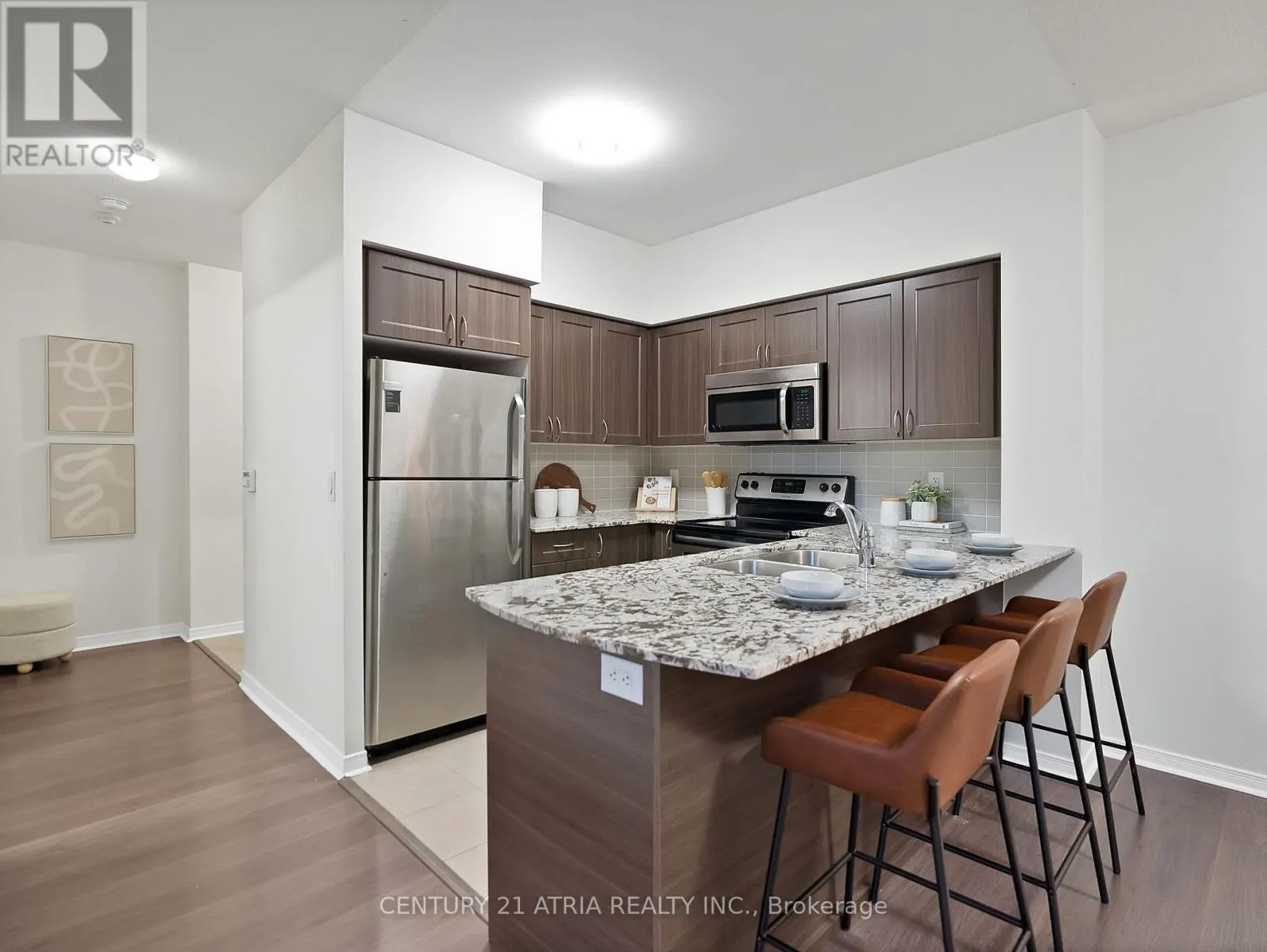 103 - 73 KING WILLIAM CRESCENT
