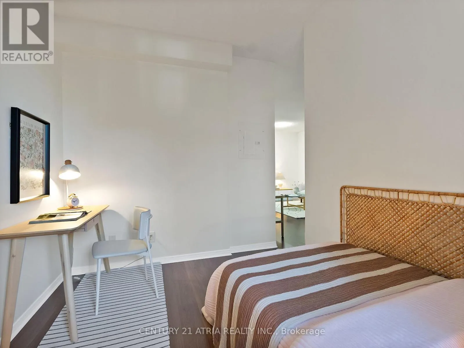 103 - 73 KING WILLIAM CRESCENT