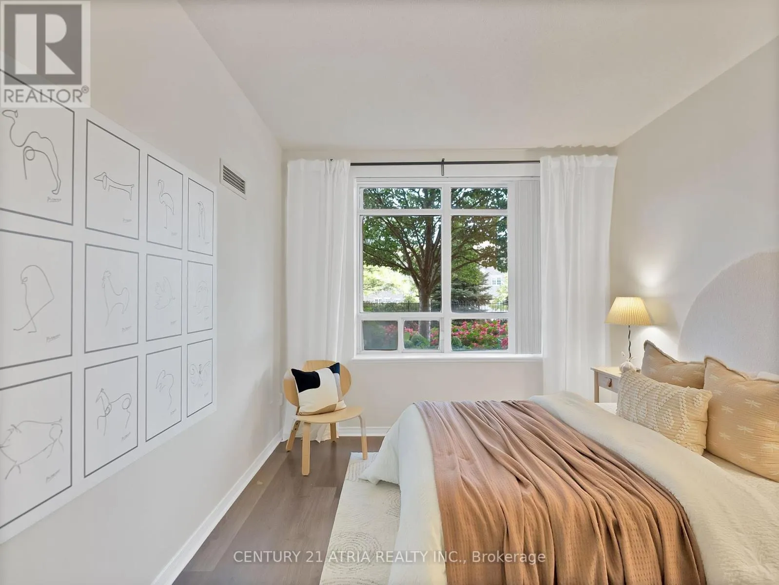 103 - 73 KING WILLIAM CRESCENT