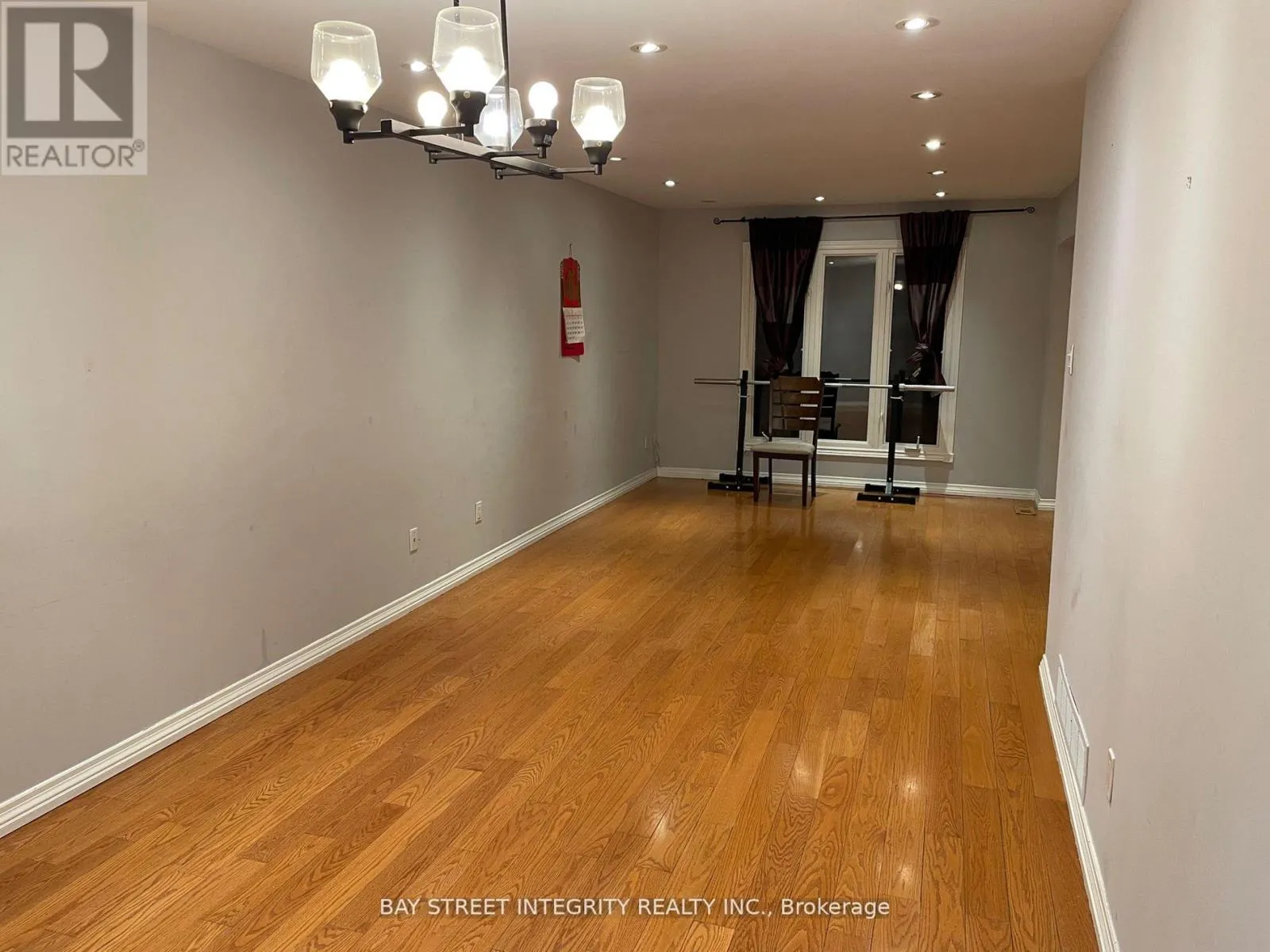 MAIN - 9 FORBES CRESCENT