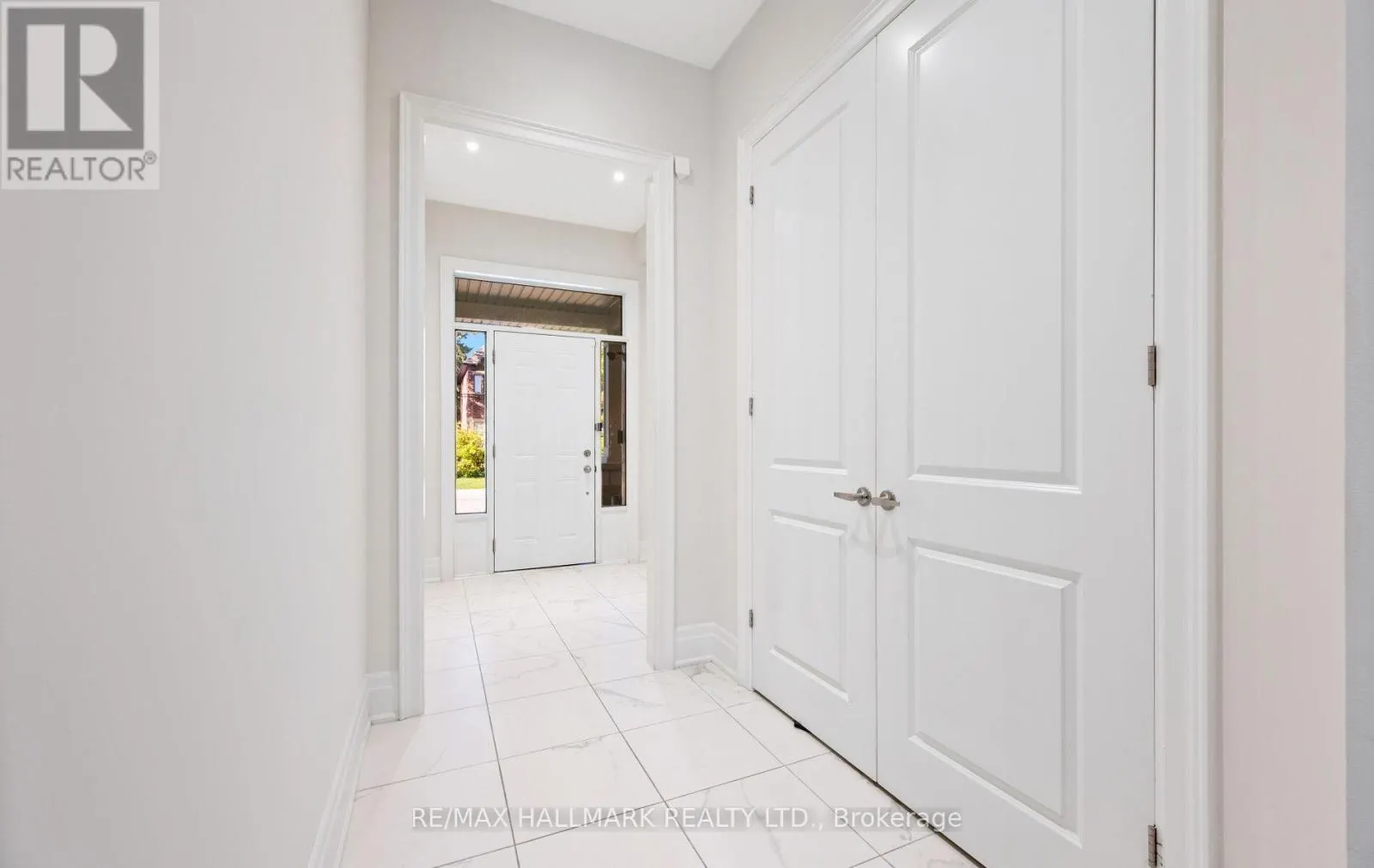 123 BOND CRESCENT