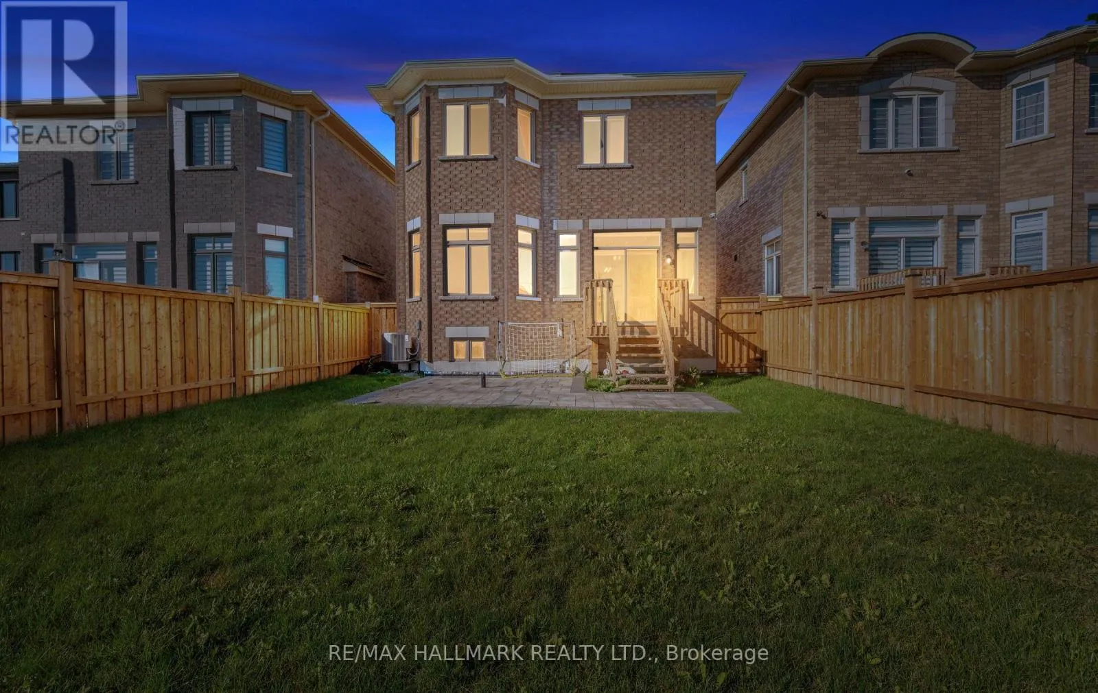 123 BOND CRESCENT