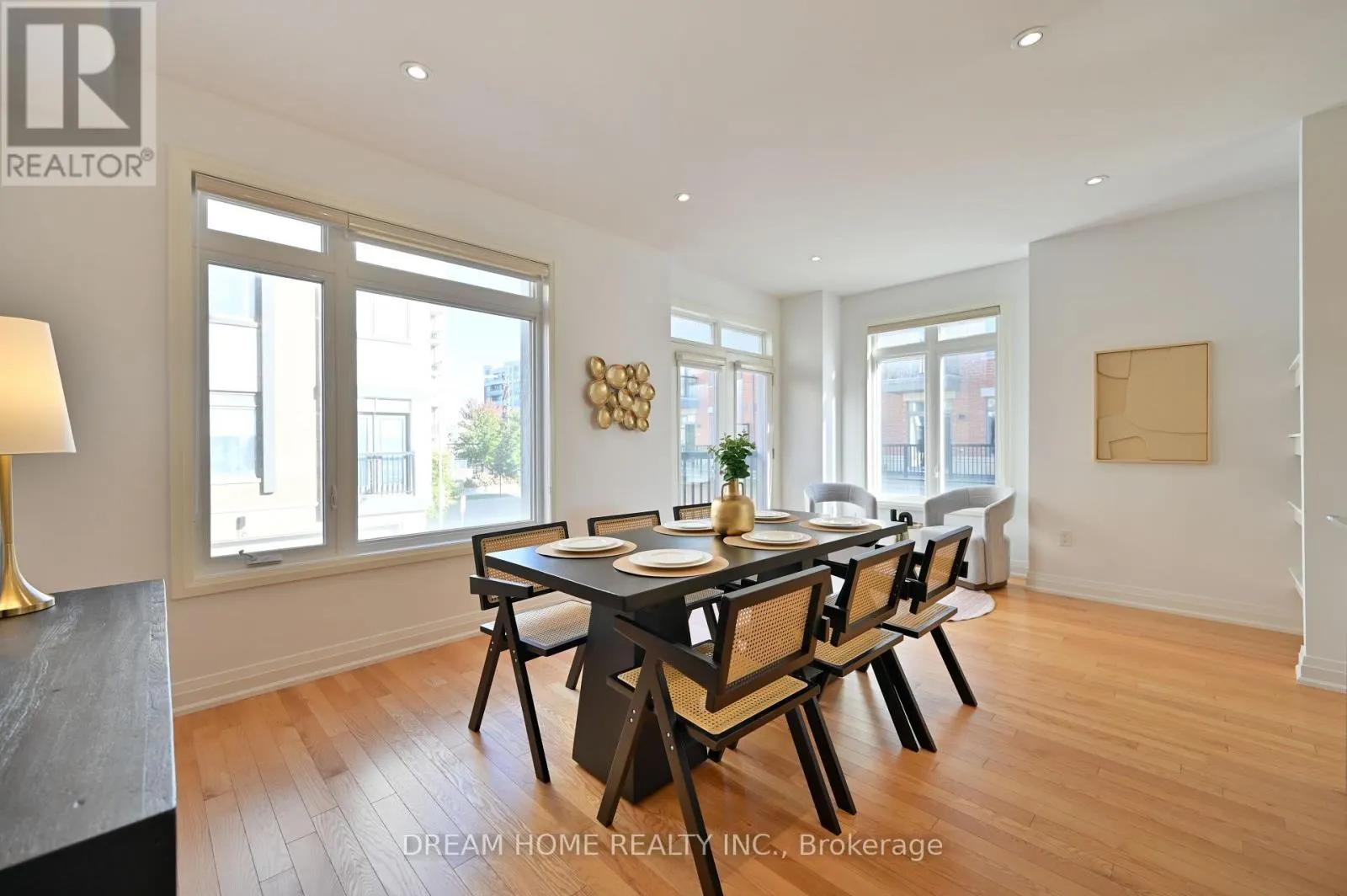 40 TEASEL WAY