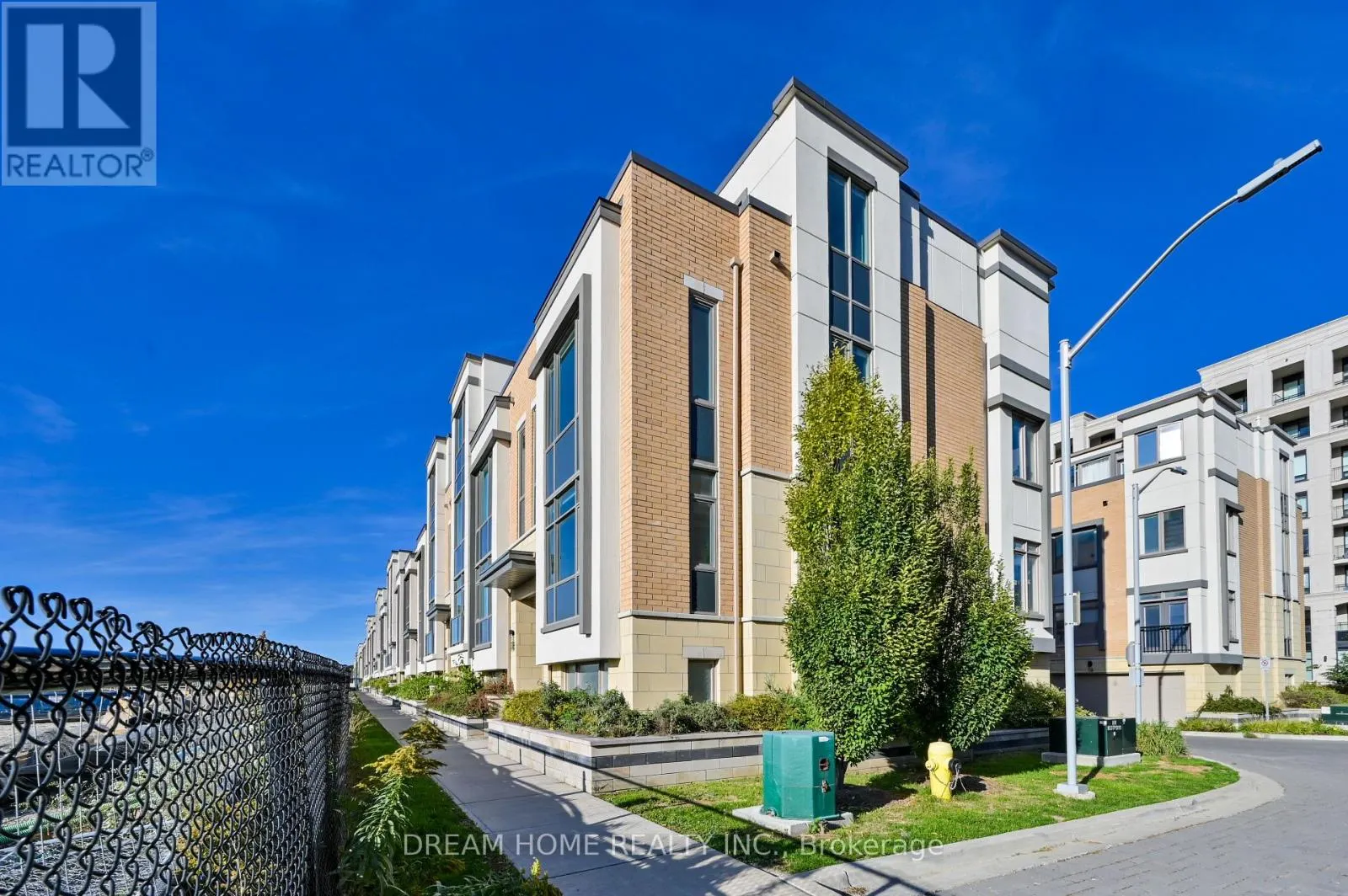 40 TEASEL WAY