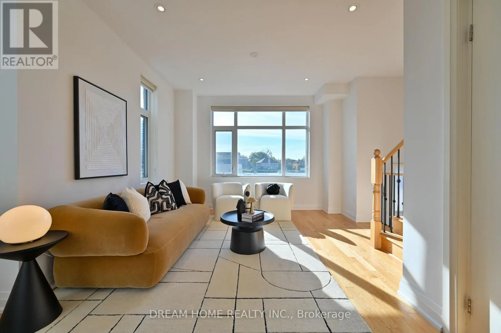 40 TEASEL WAY