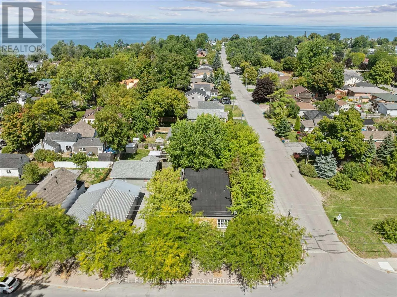 104 - 948 LAKE DRIVE E