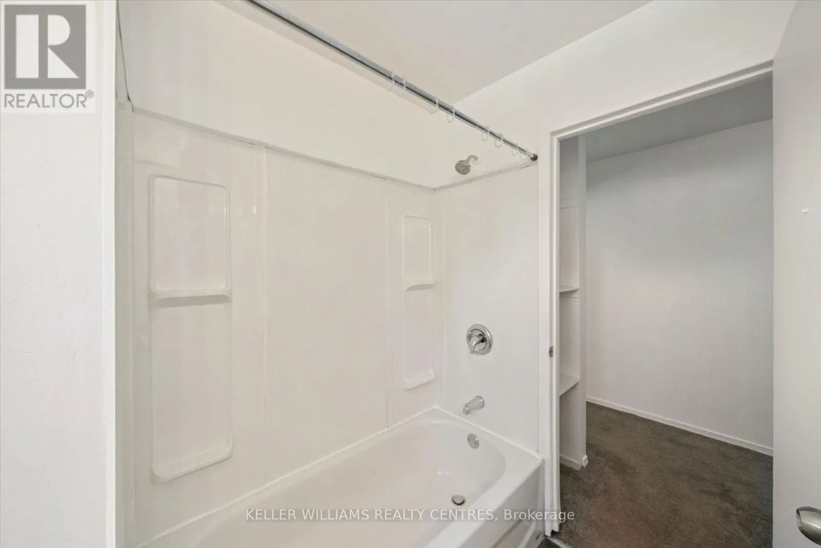 104 - 948 LAKE DRIVE E
