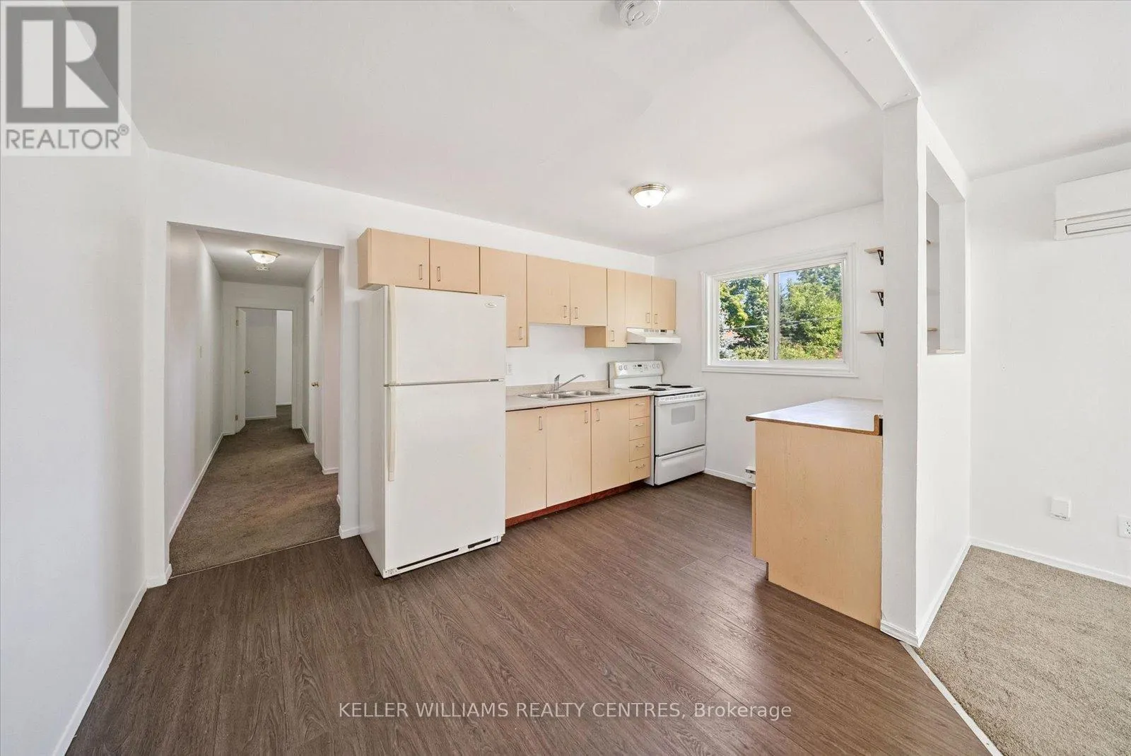 104 - 948 LAKE DRIVE E