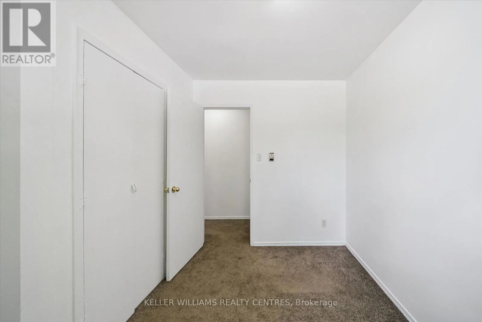 104 - 948 LAKE DRIVE E