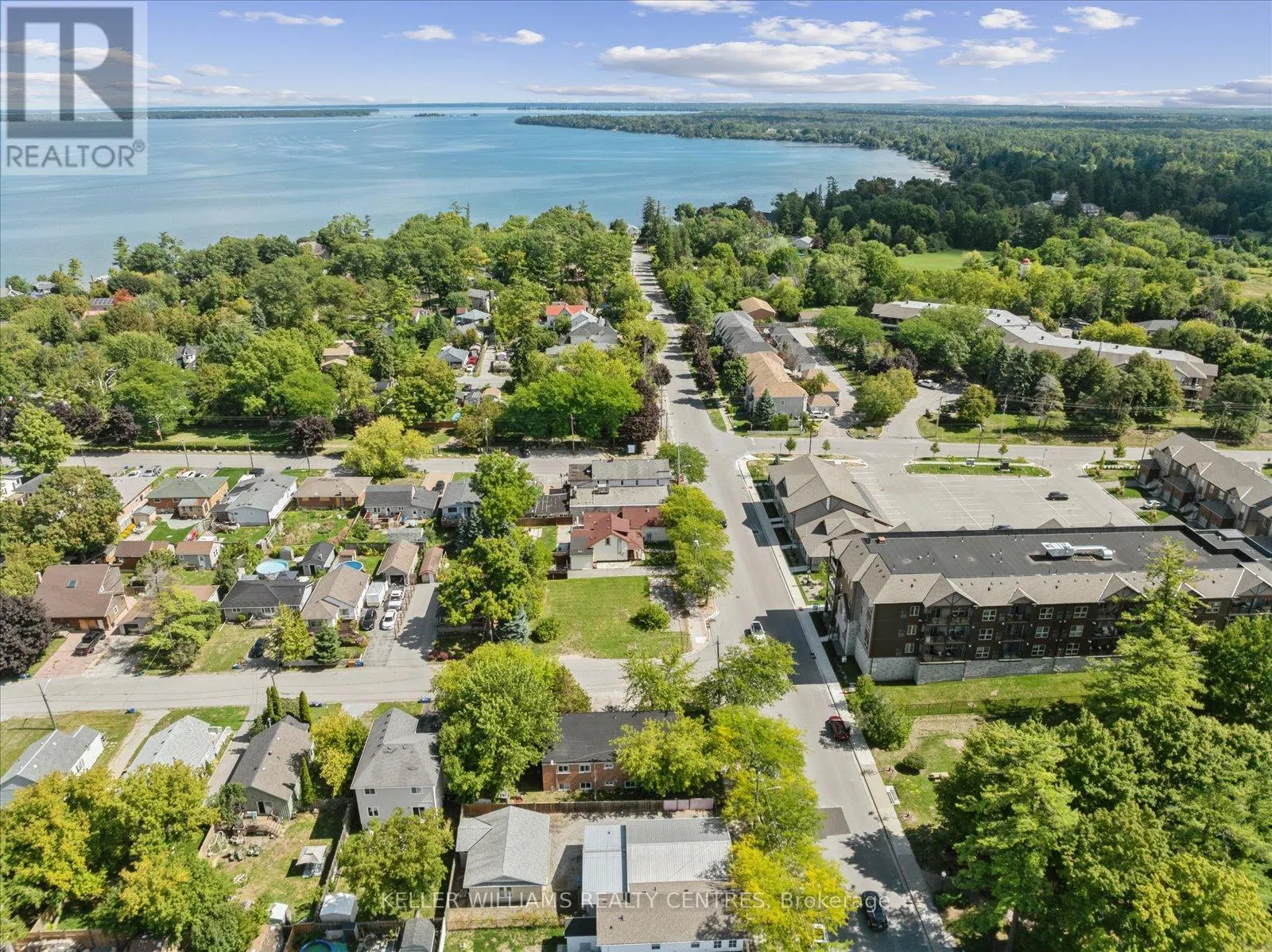 104 - 948 LAKE DRIVE E