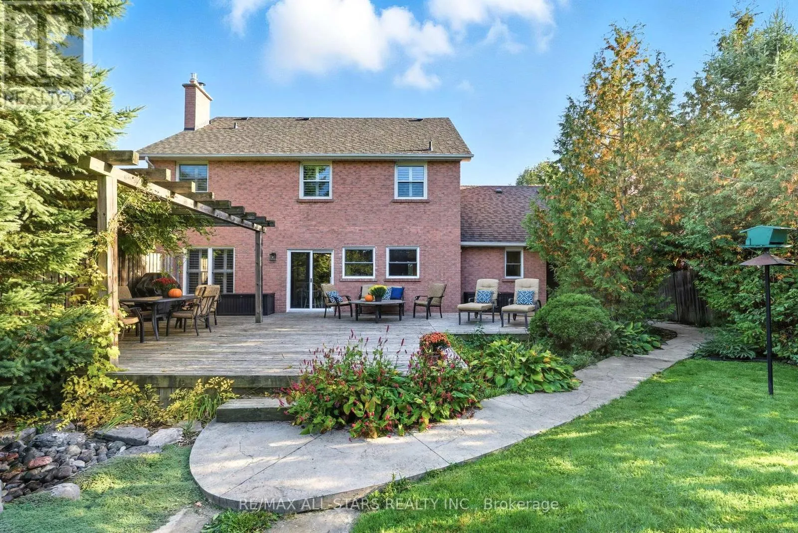23 BOLTON DRIVE