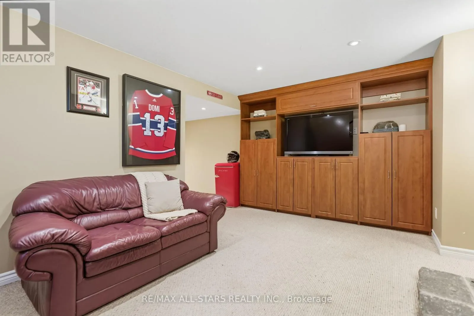 23 BOLTON DRIVE