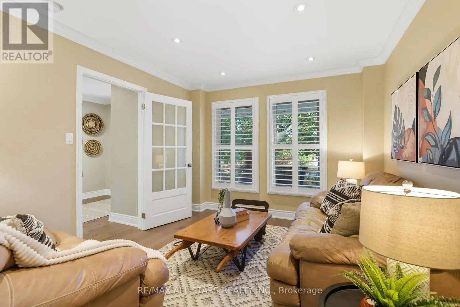 23 BOLTON DRIVE