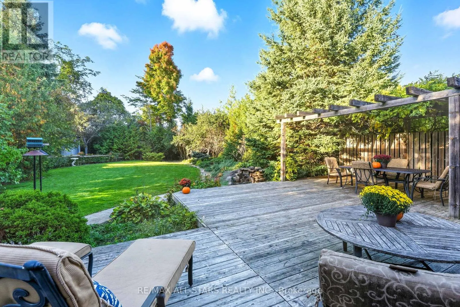 23 BOLTON DRIVE