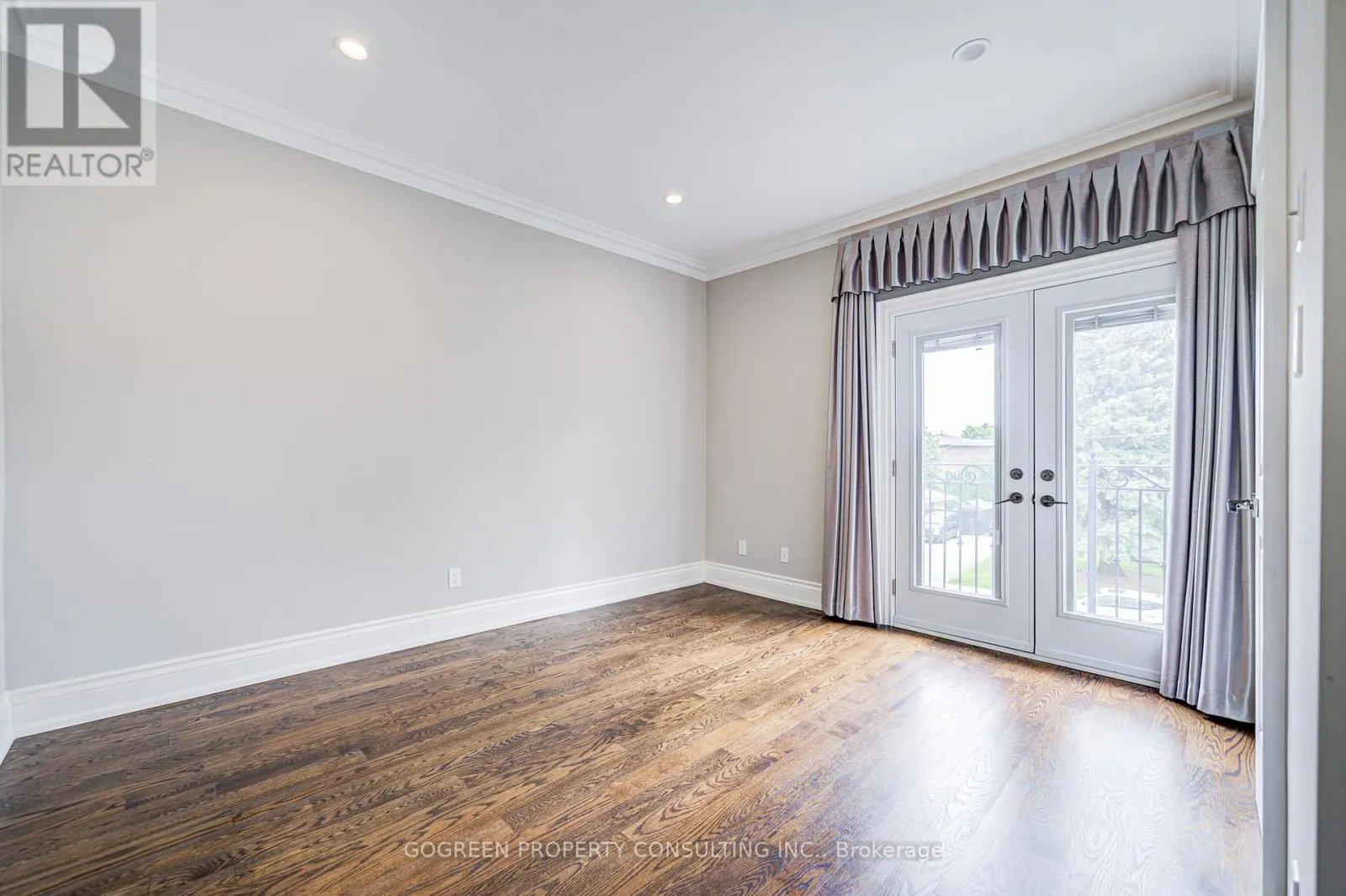 329 PALISER CRESCENT