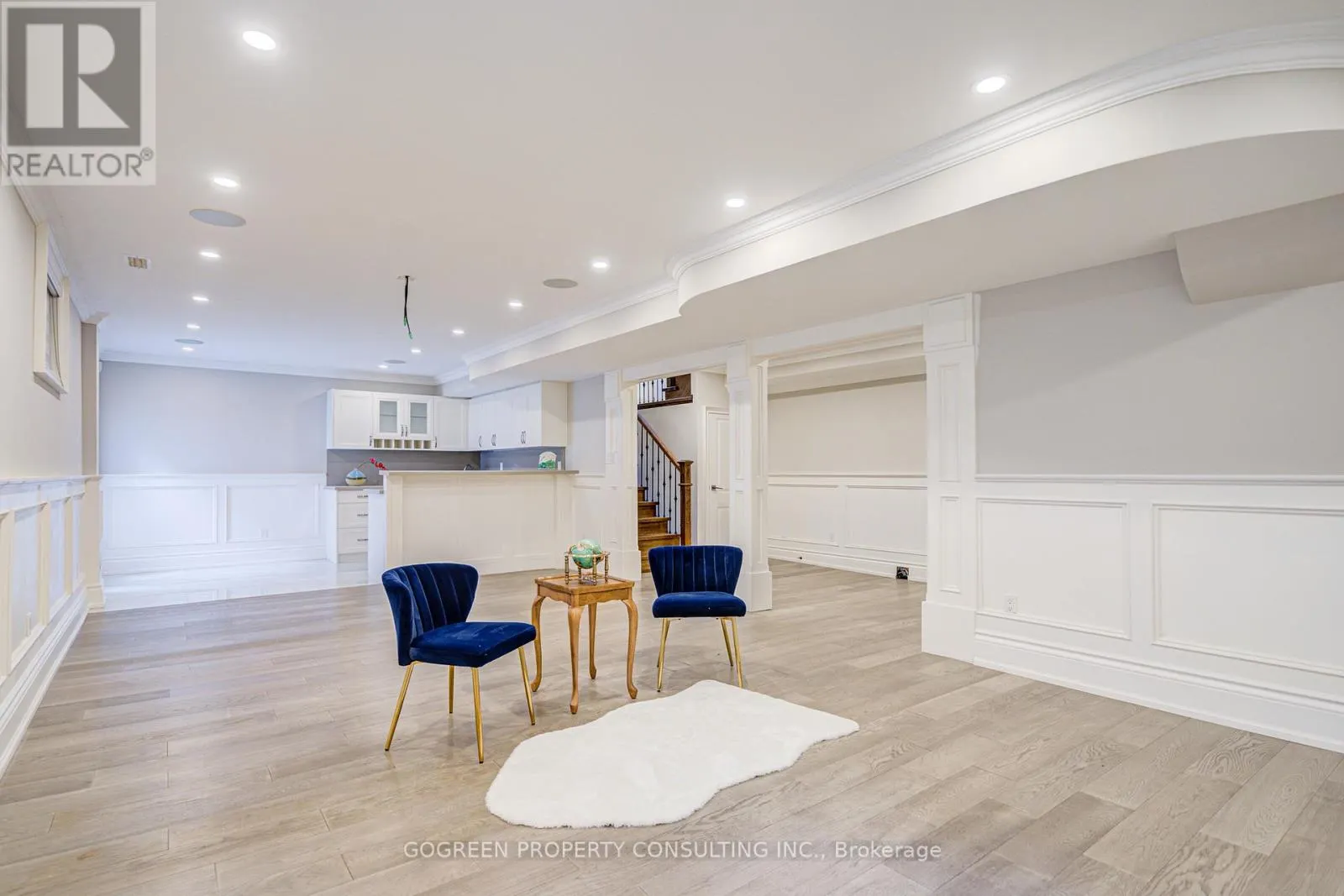 329 PALISER CRESCENT