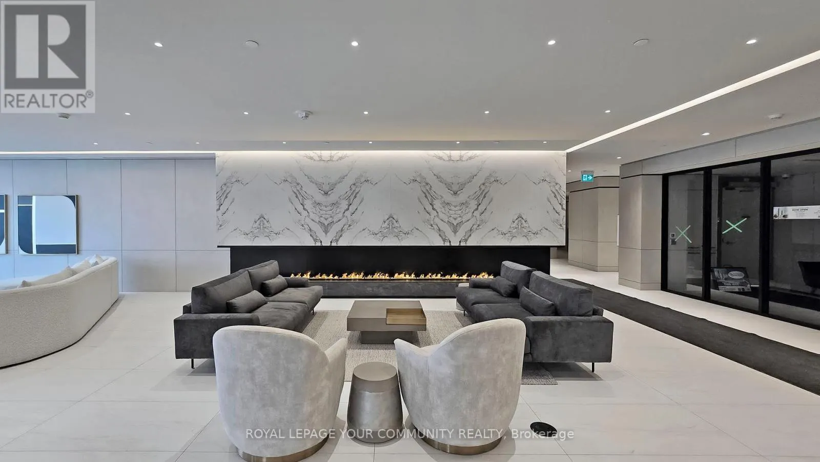 2101 - 30 UPPER MALL WAY