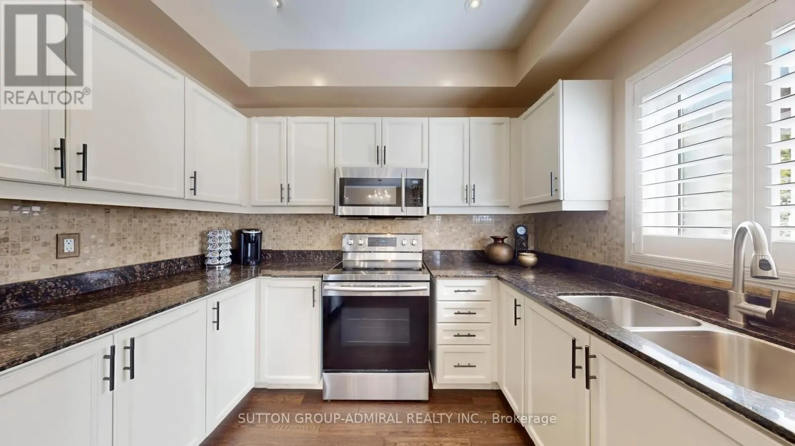 222 HOLLYWOOD HILL CIRCLE