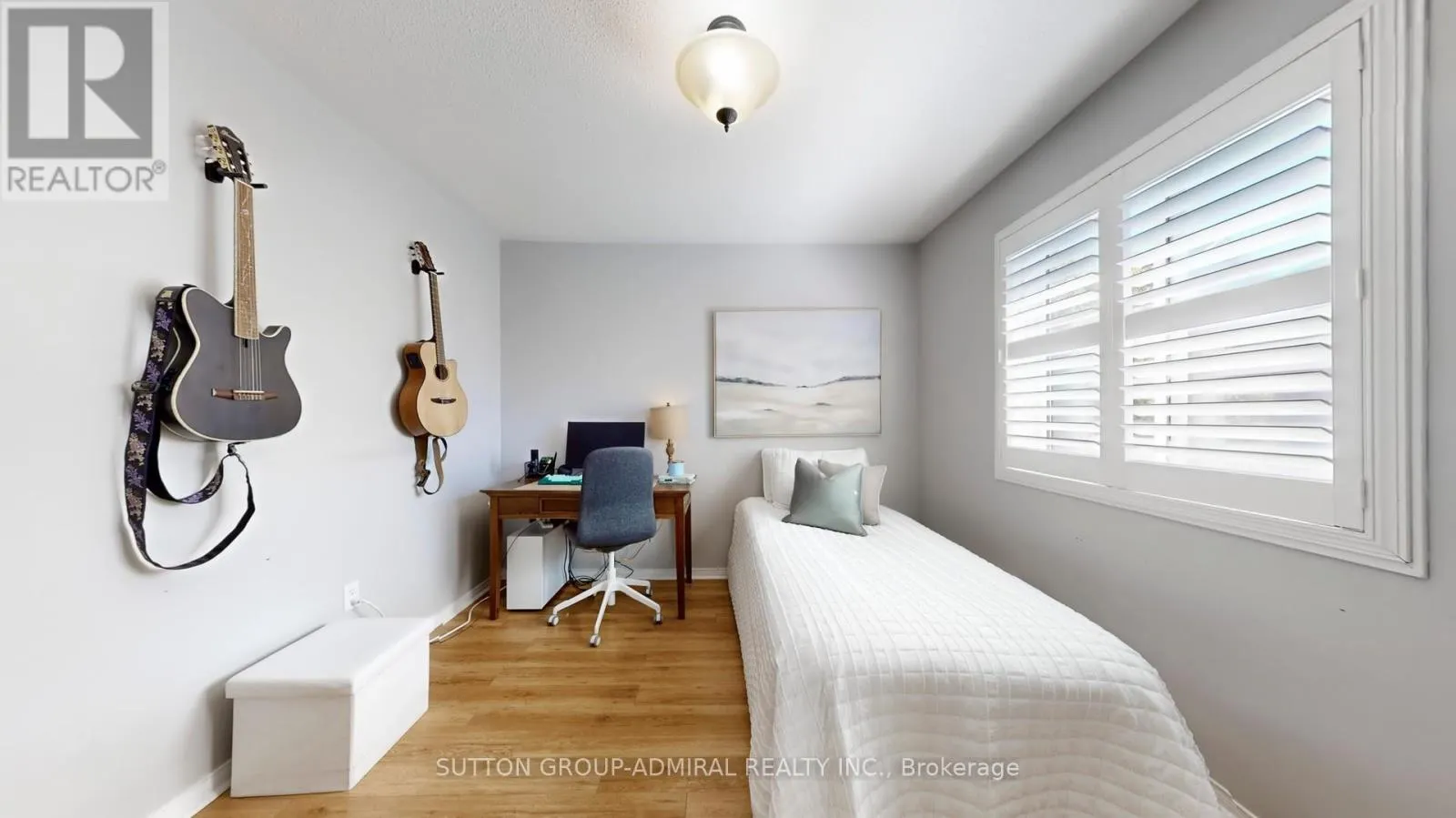 222 HOLLYWOOD HILL CIRCLE