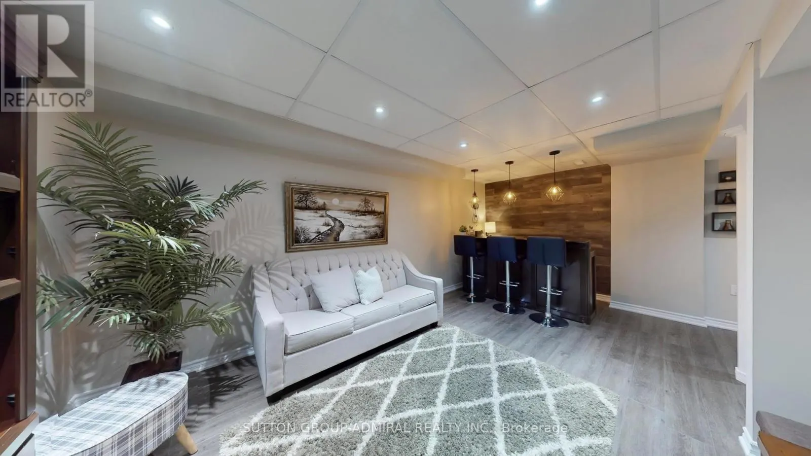 222 HOLLYWOOD HILL CIRCLE