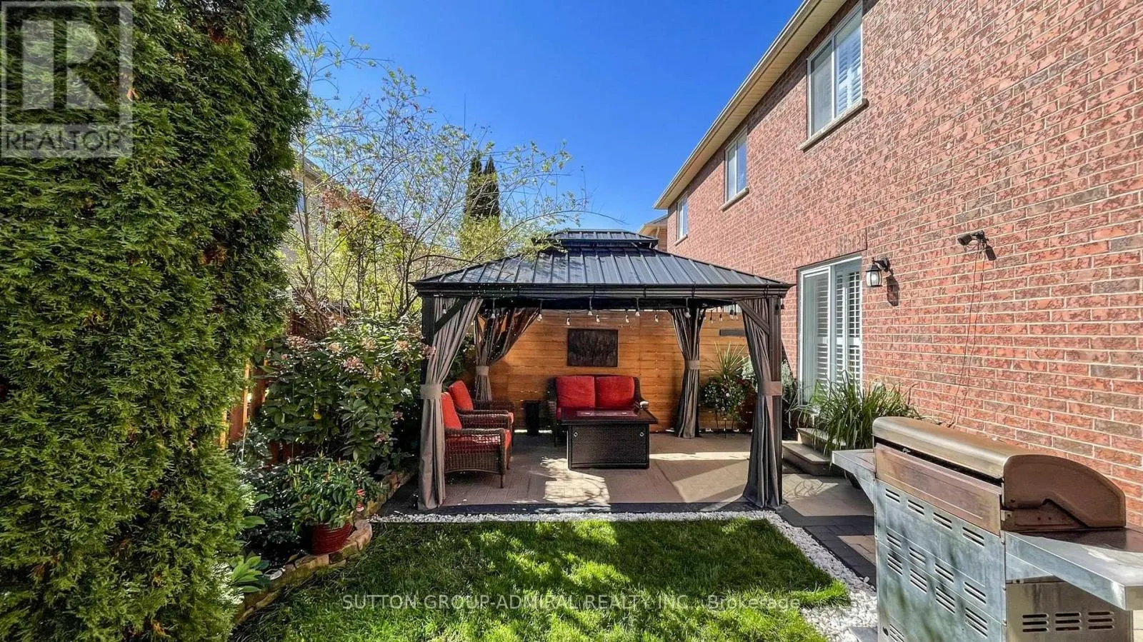 222 HOLLYWOOD HILL CIRCLE