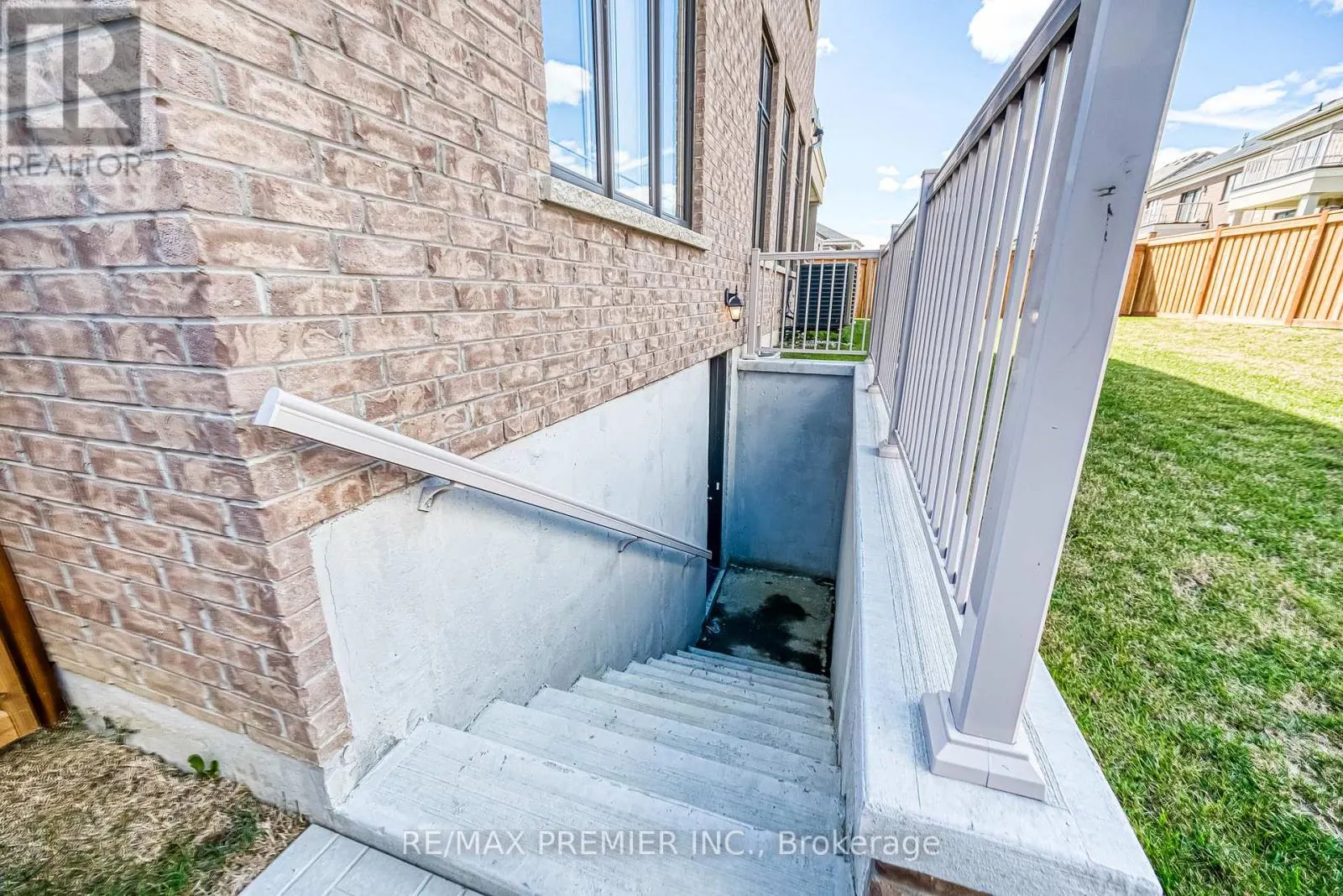 101 APPLEYARD AVENUE