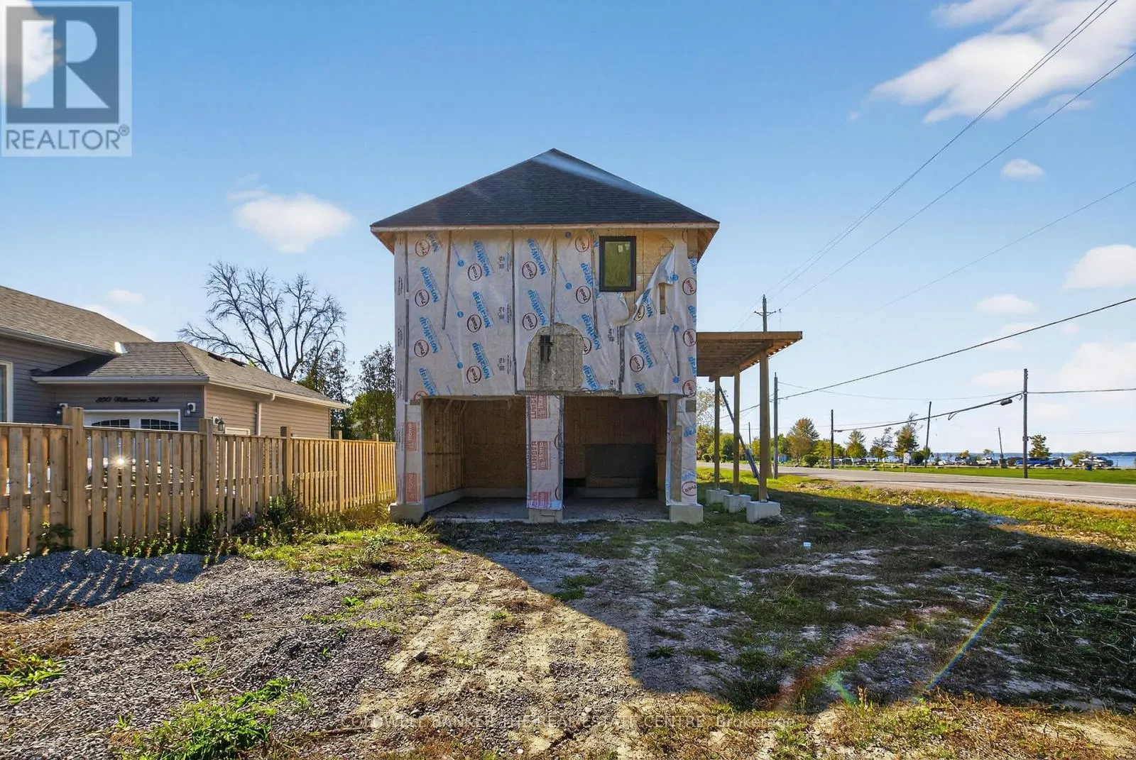802 WILLOWVIEW ROAD