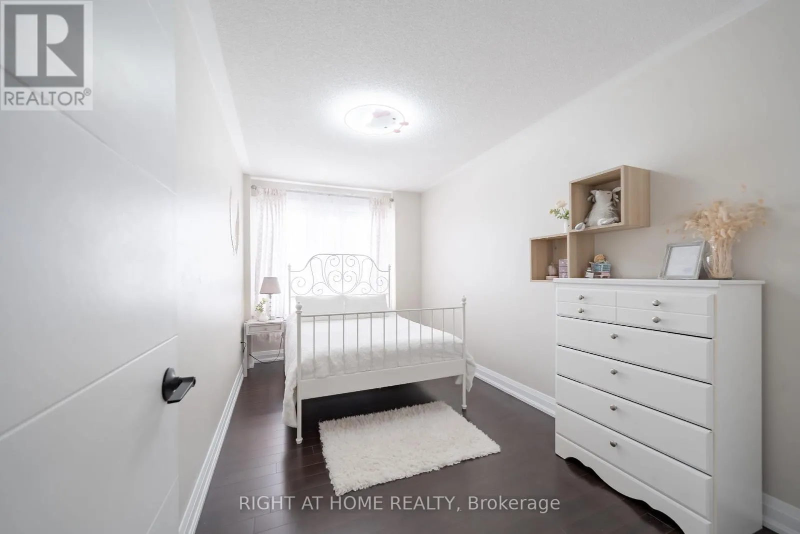 182 MEADOWHAWK TRAIL
