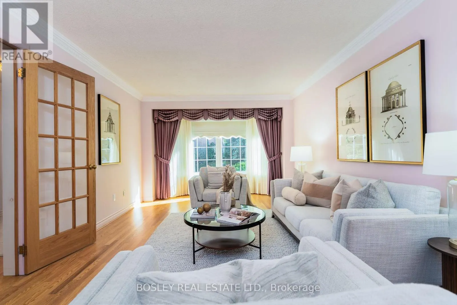 8 ROVERDALE COURT