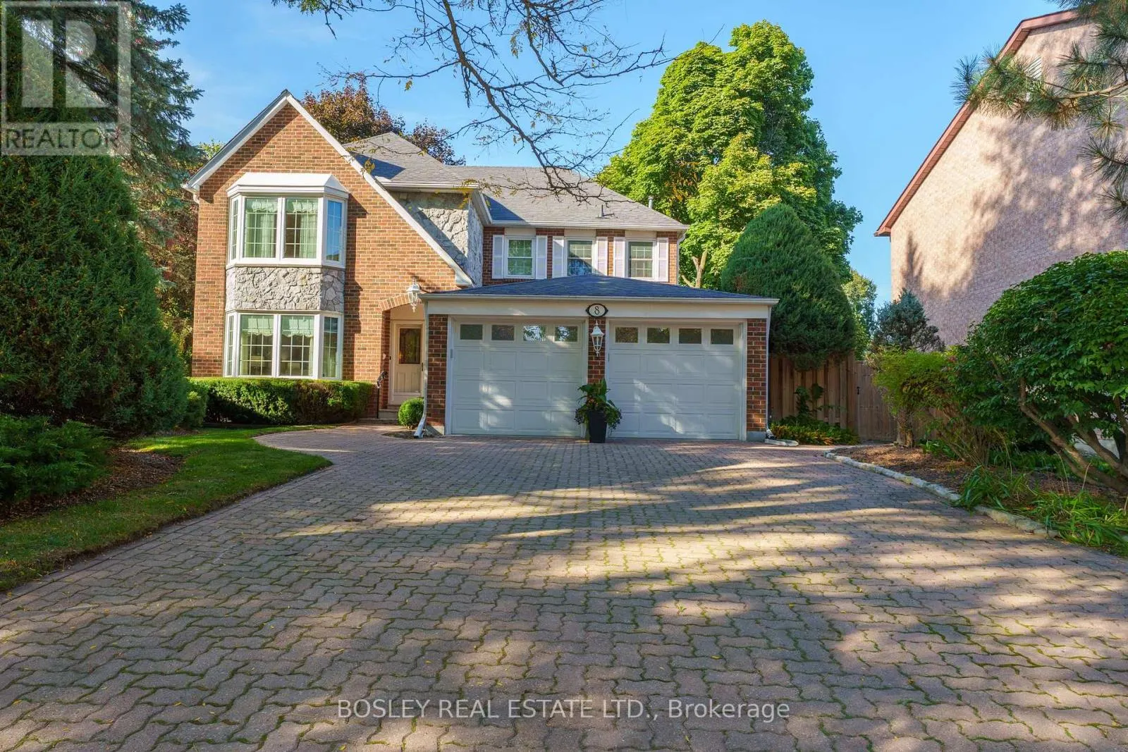 8 ROVERDALE COURT