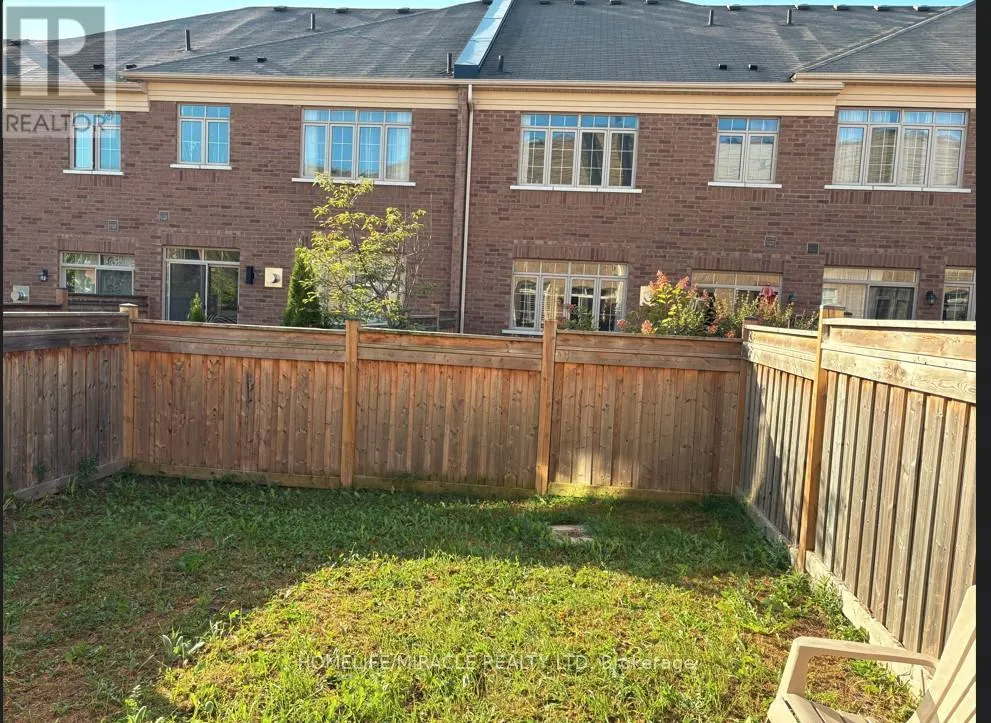 72 RUFFLE LANE