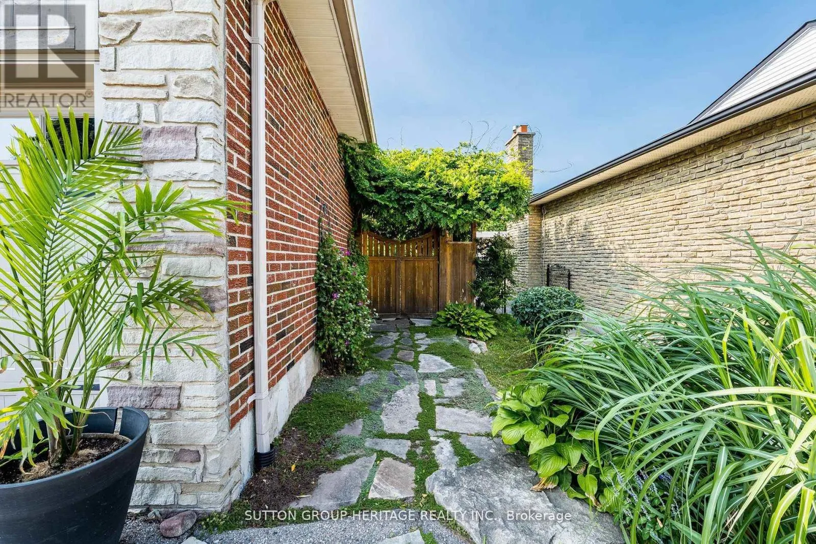 47 PRINGLE AVENUE