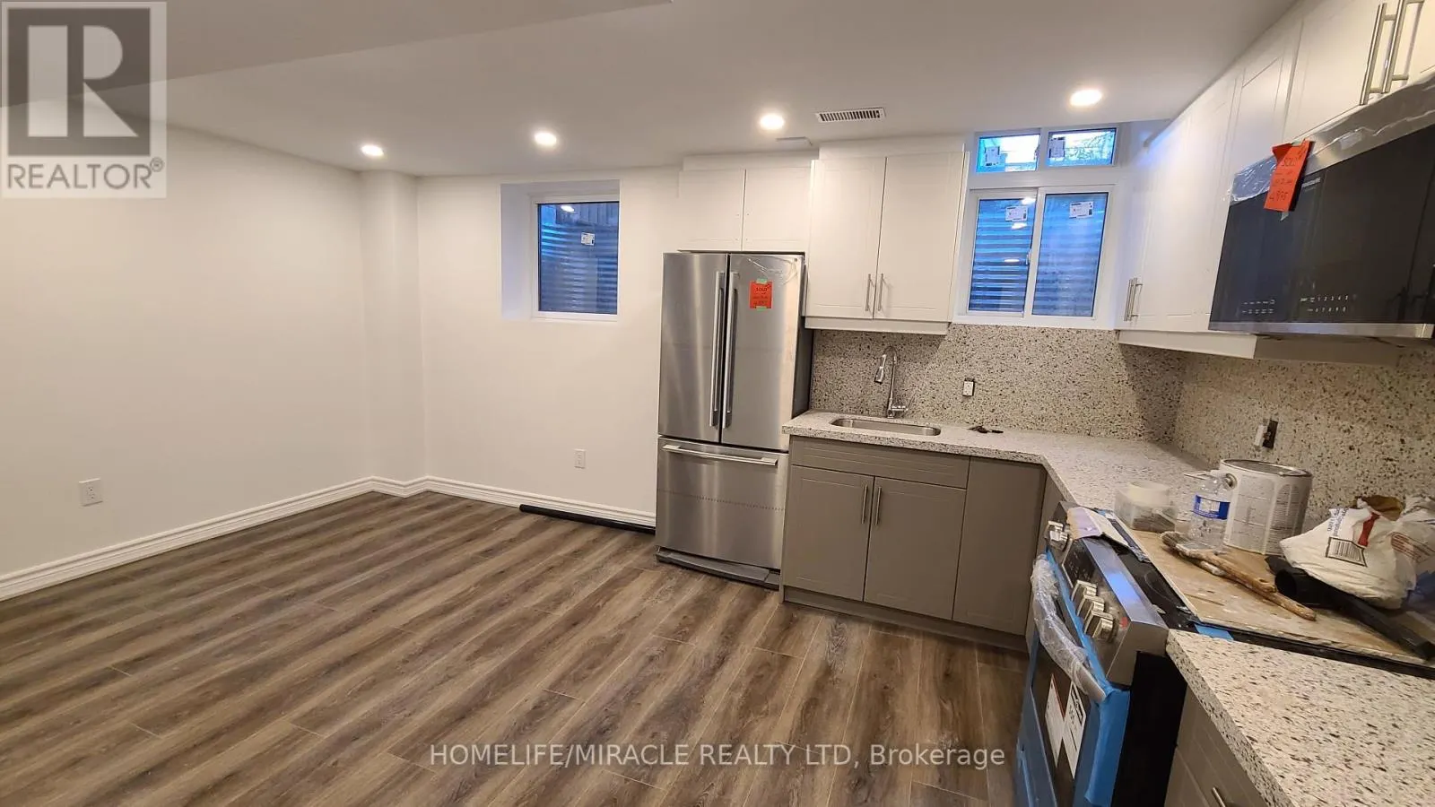 35 VELLORE WOODS BOULEVARD