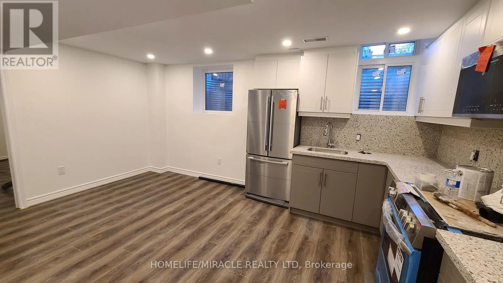 35 VELLORE WOODS BOULEVARD