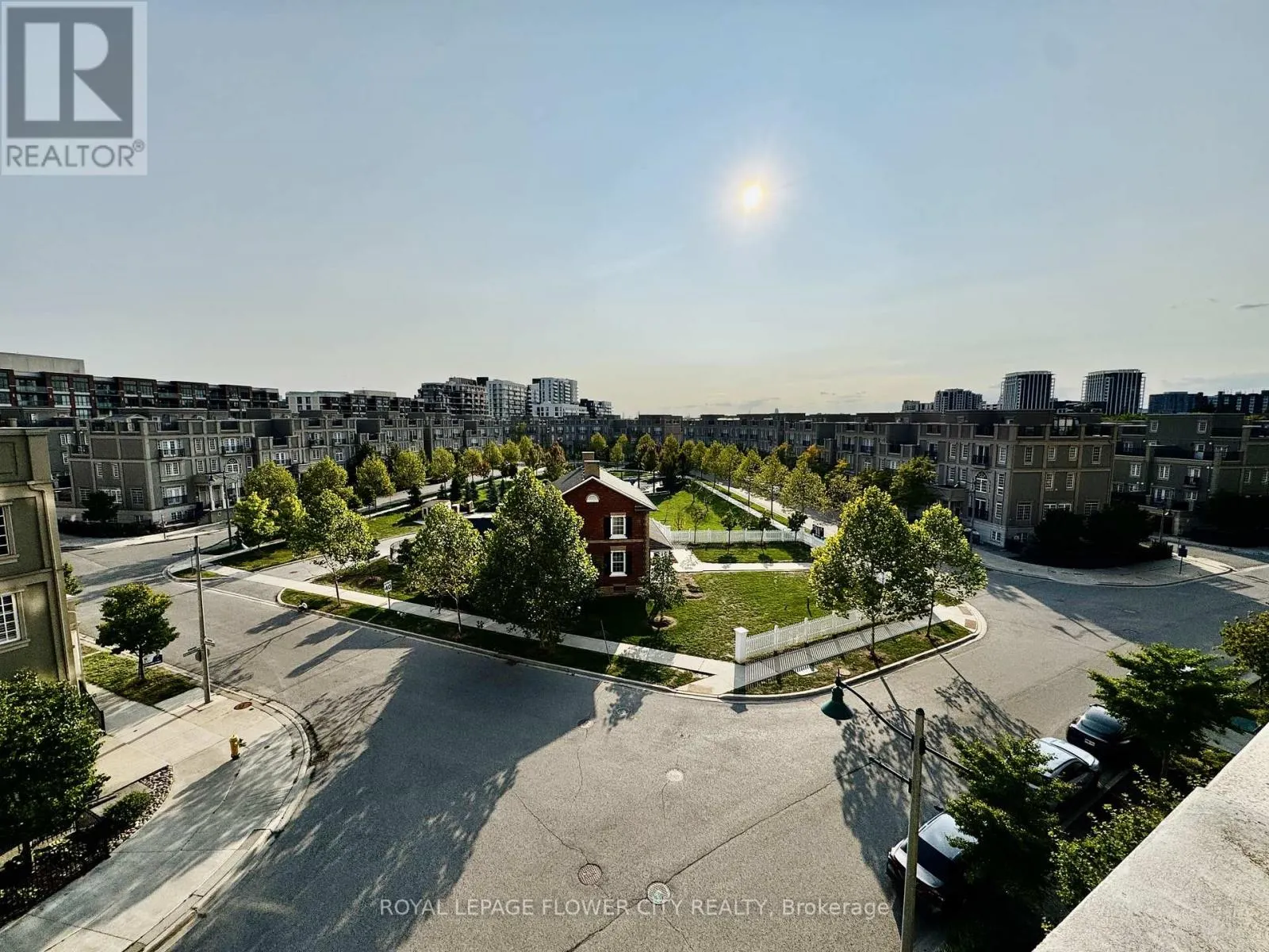 503 - 111 UPPER DUKE CRESCENT