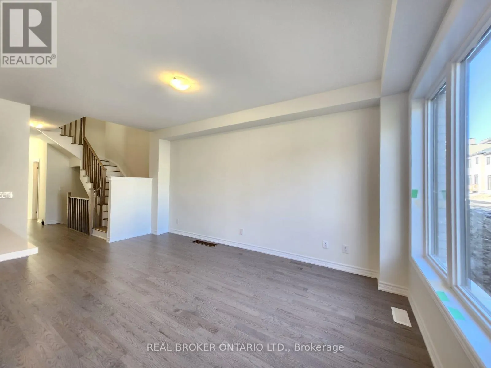 17 FREEMAN WILLIAMS STREET