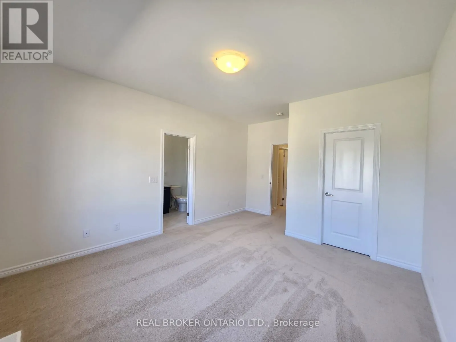17 FREEMAN WILLIAMS STREET