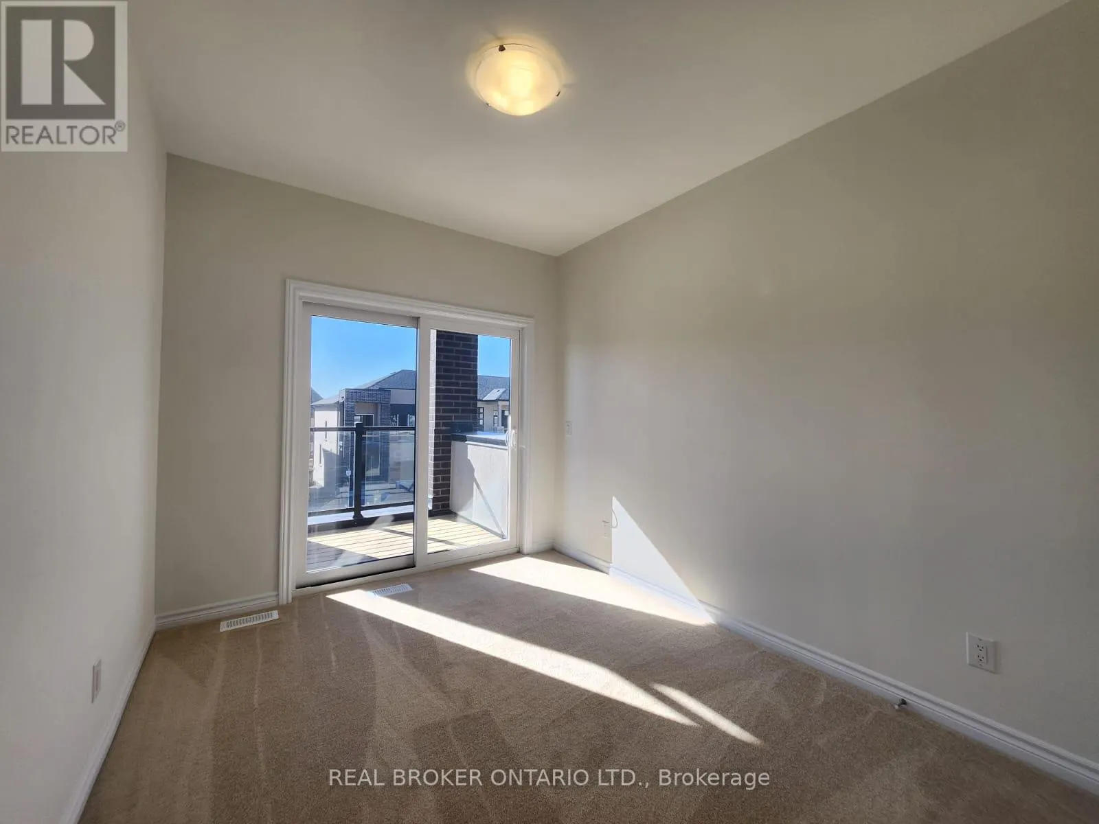 17 FREEMAN WILLIAMS STREET