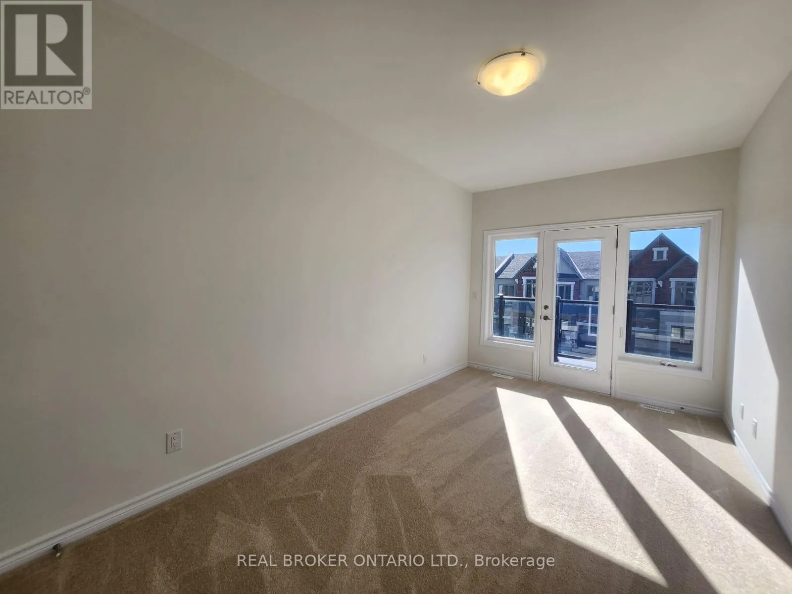 17 FREEMAN WILLIAMS STREET