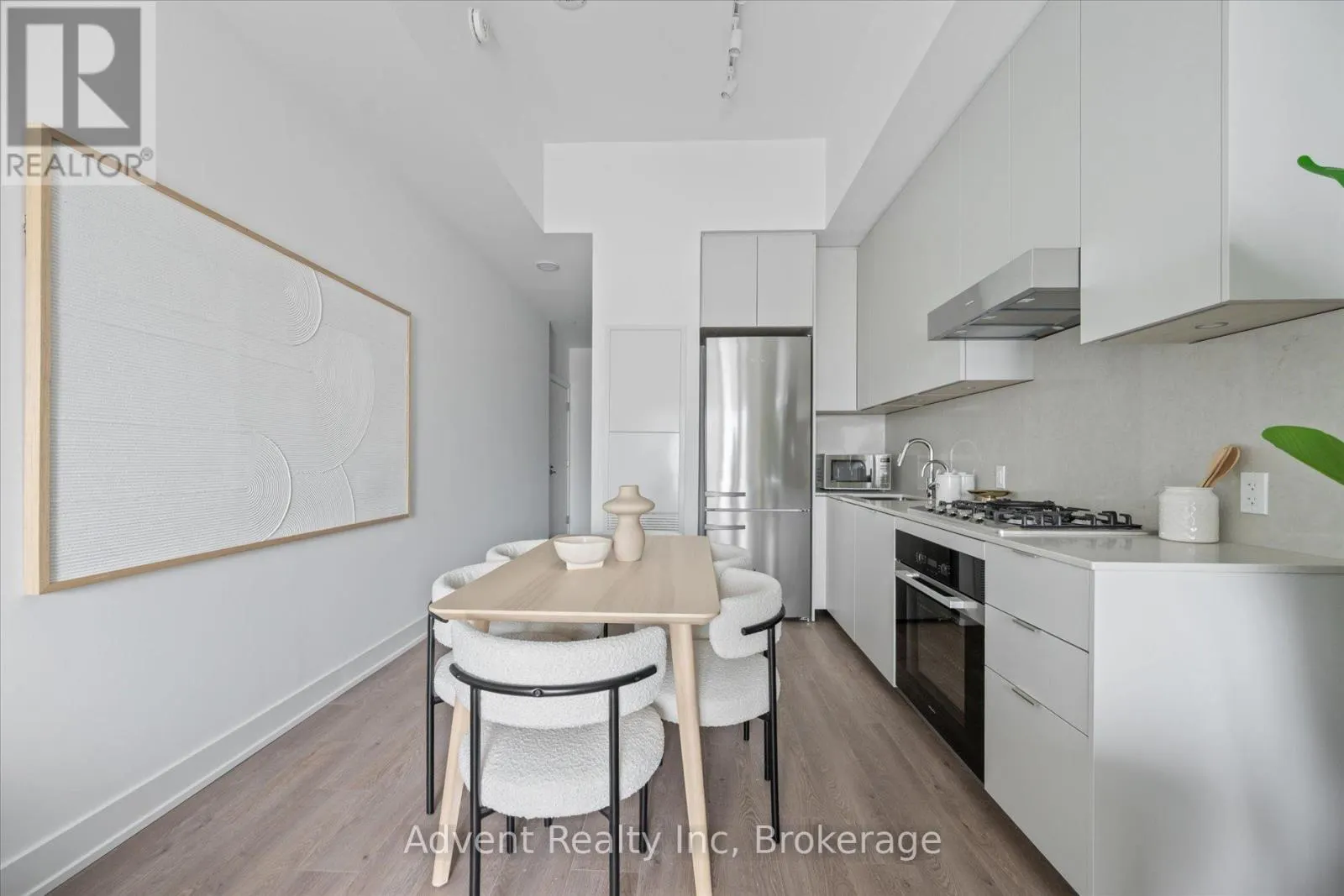 132 - 8 CEDARLAND DRIVE