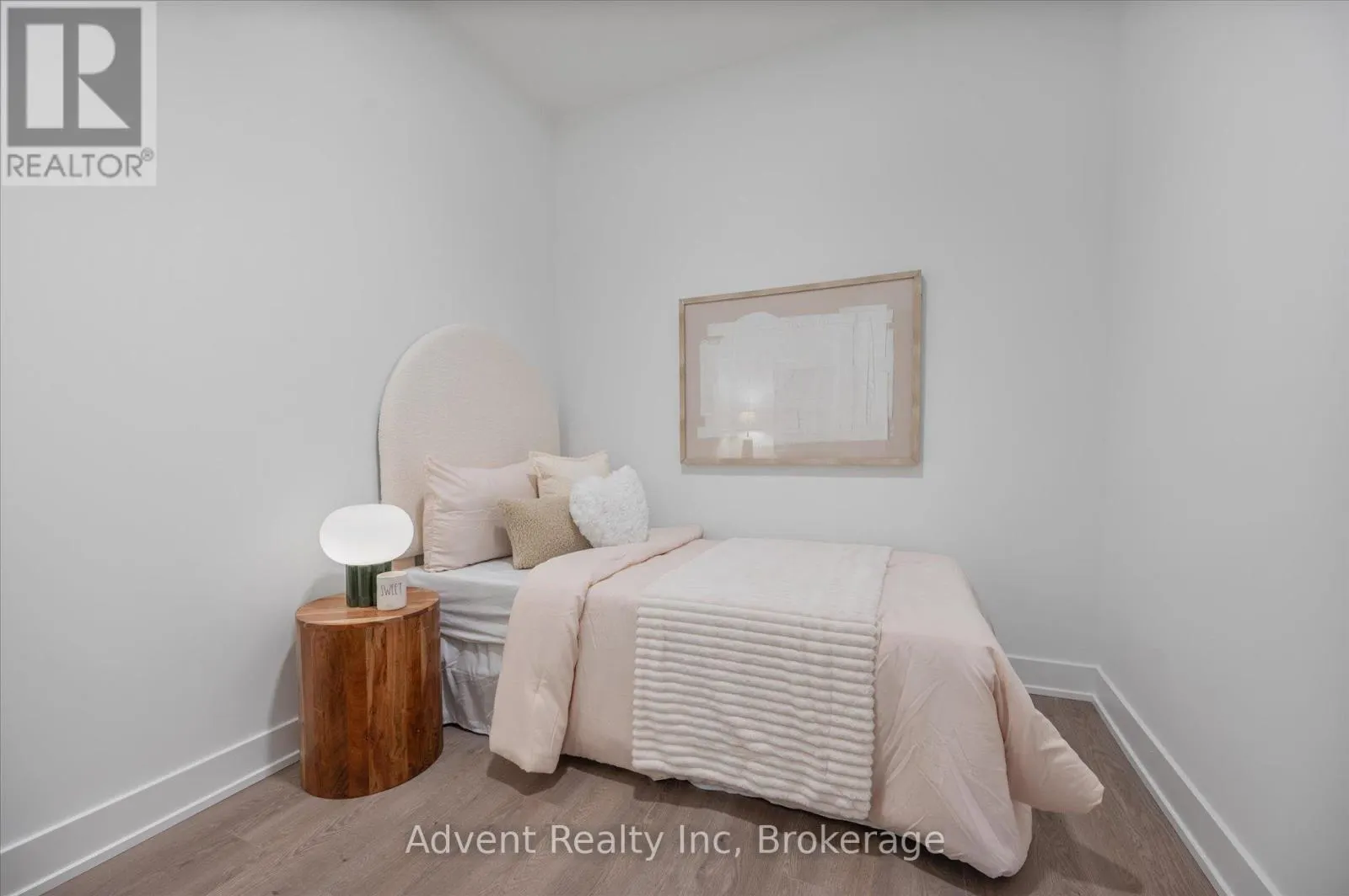 132 - 8 CEDARLAND DRIVE