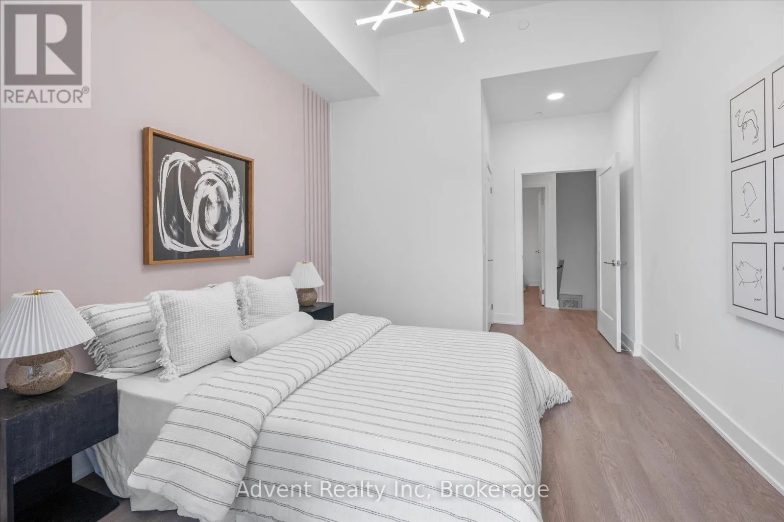 132 - 8 CEDARLAND DRIVE