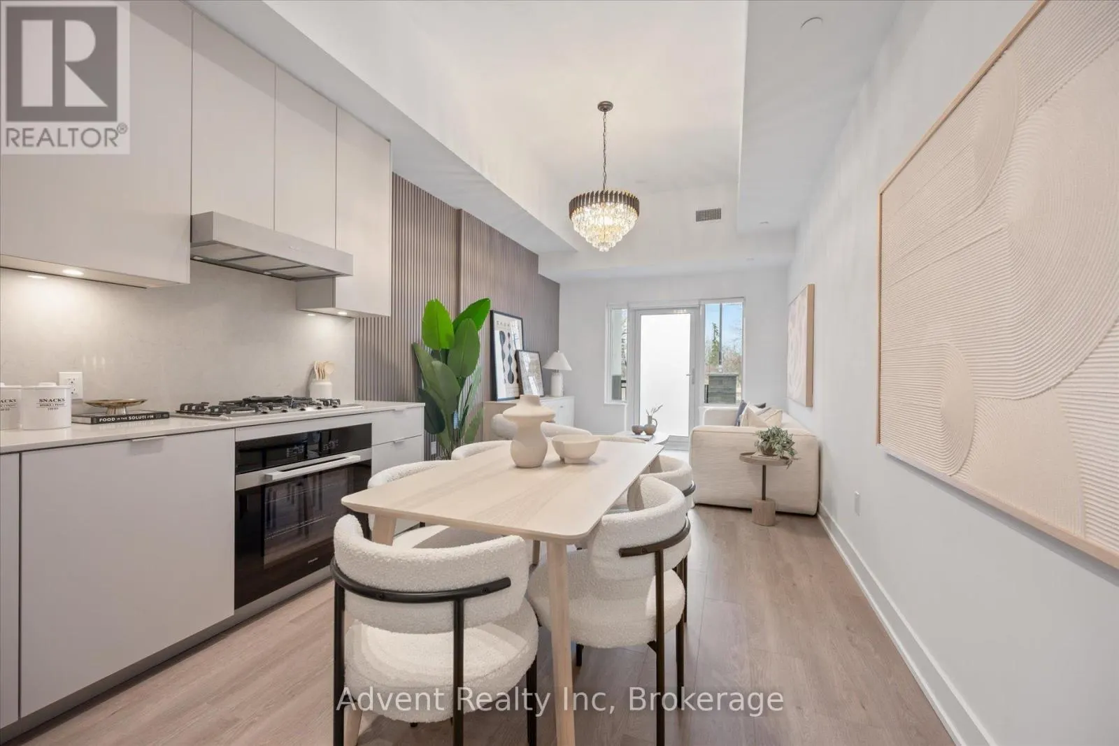 132 - 8 CEDARLAND DRIVE