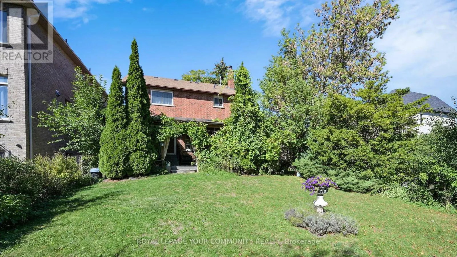 19 ROOSEVELT DRIVE
