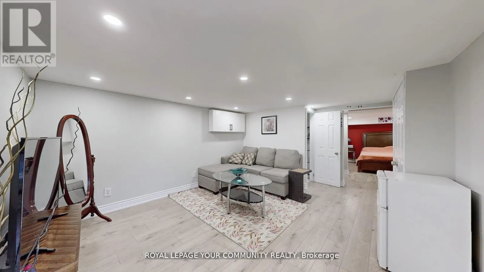 64 MACHELL AVENUE
