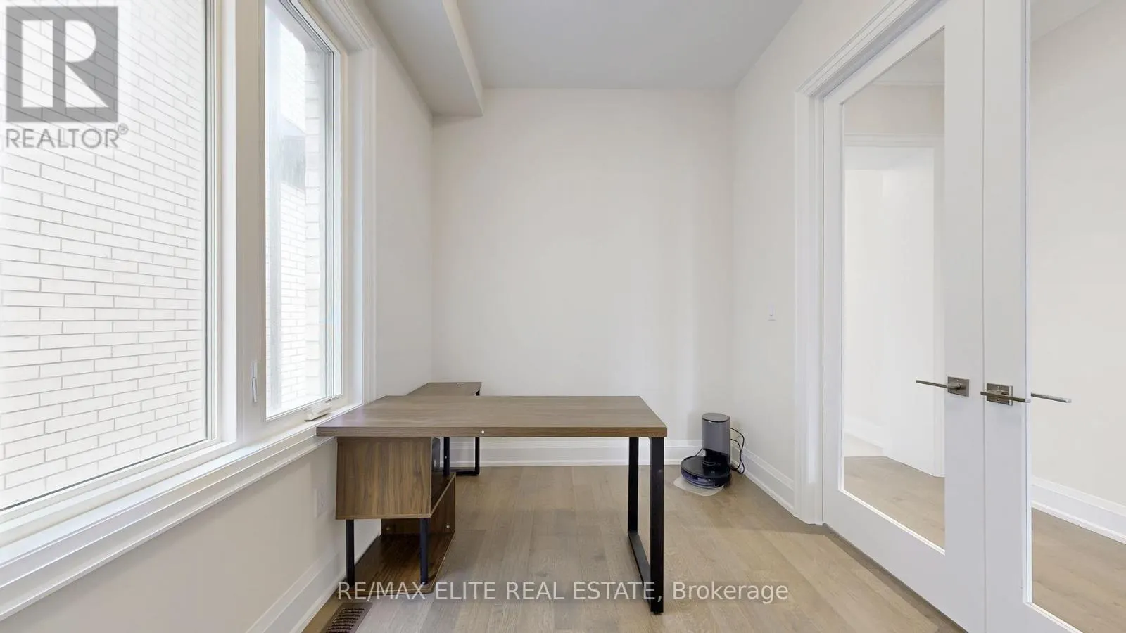 11 DWELL AVENUE