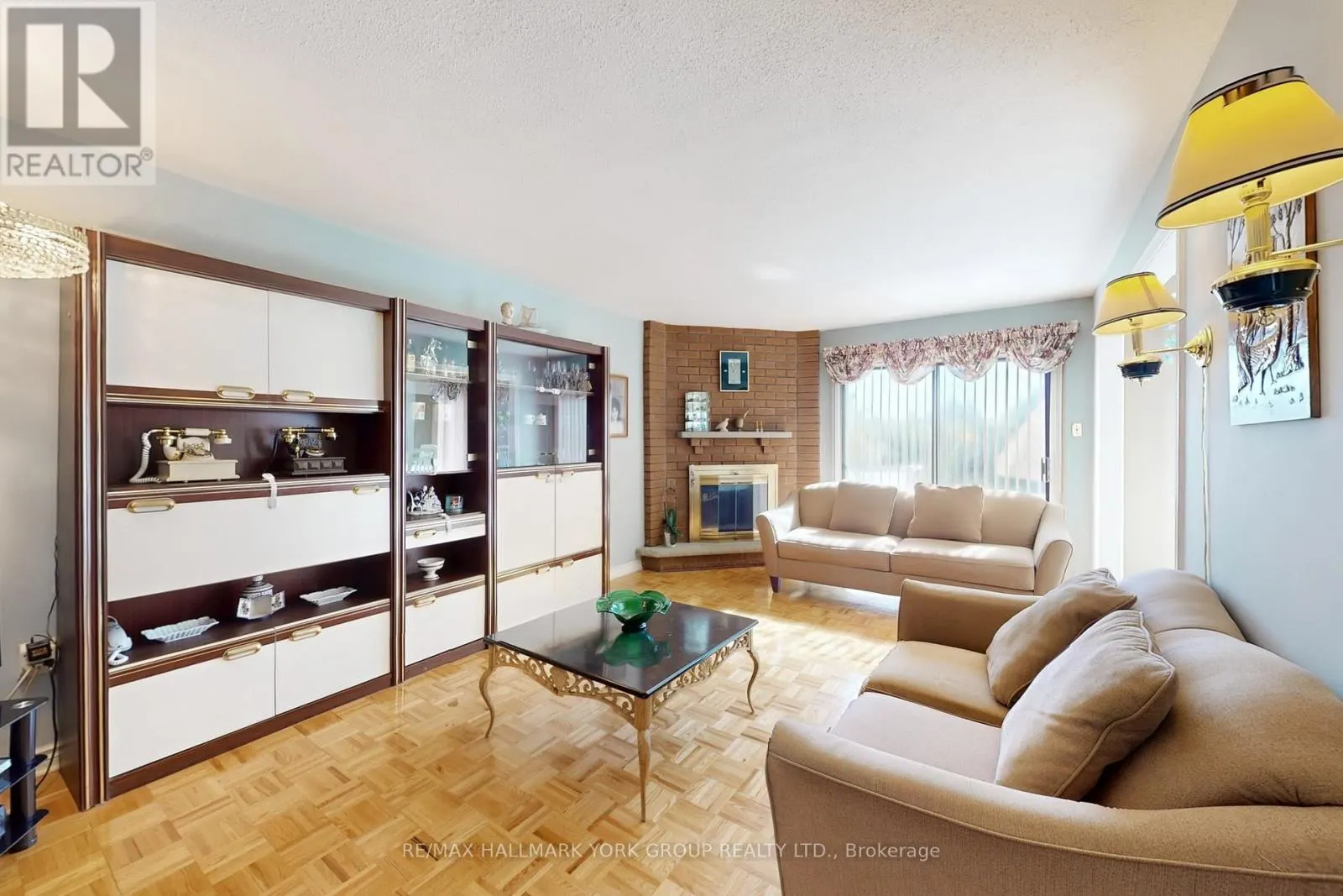 46 FINCHLEY CIRCLE