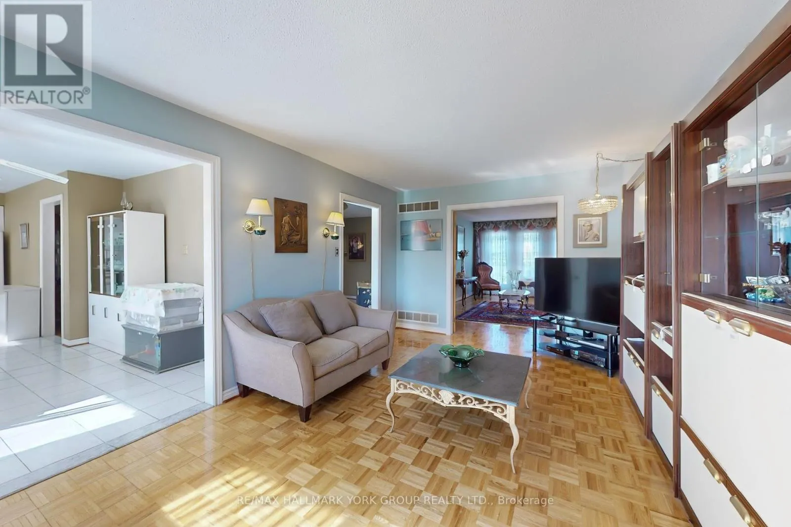 46 FINCHLEY CIRCLE
