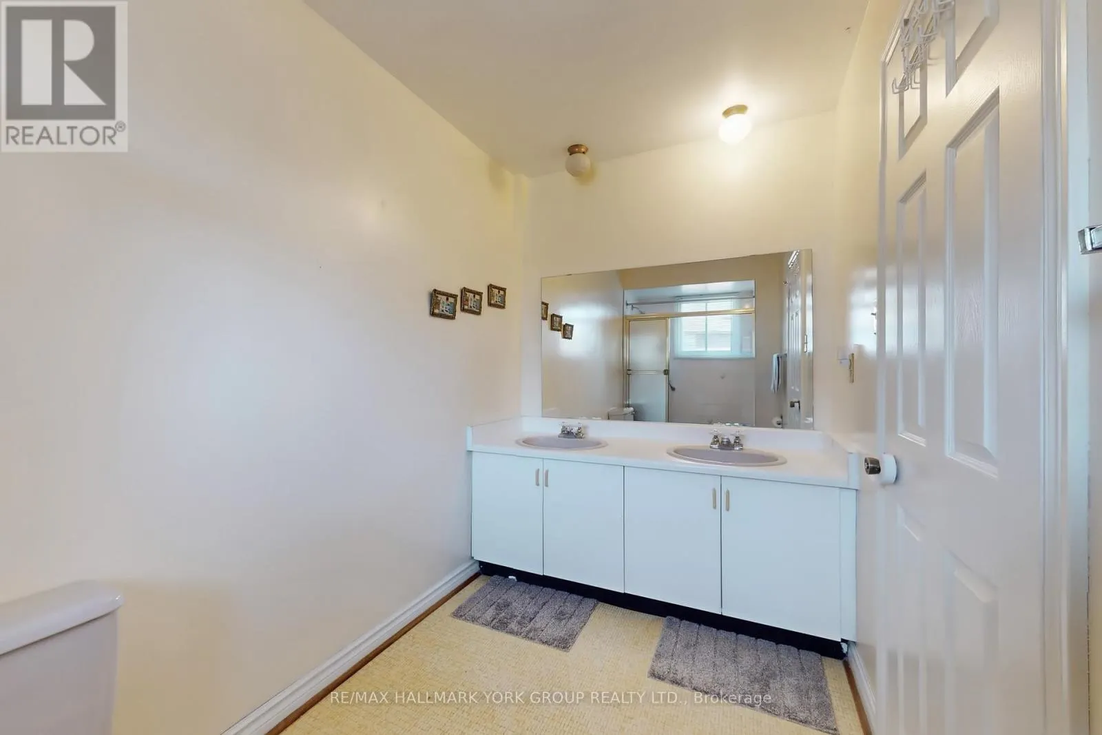 46 FINCHLEY CIRCLE
