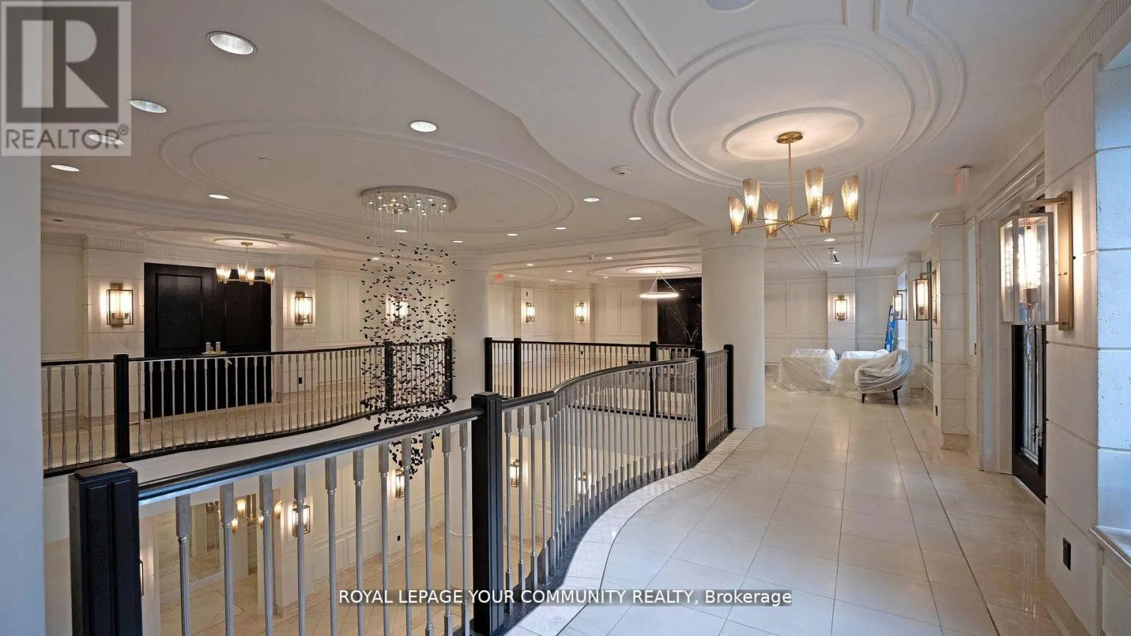 303 - 10101 YONGE STREET